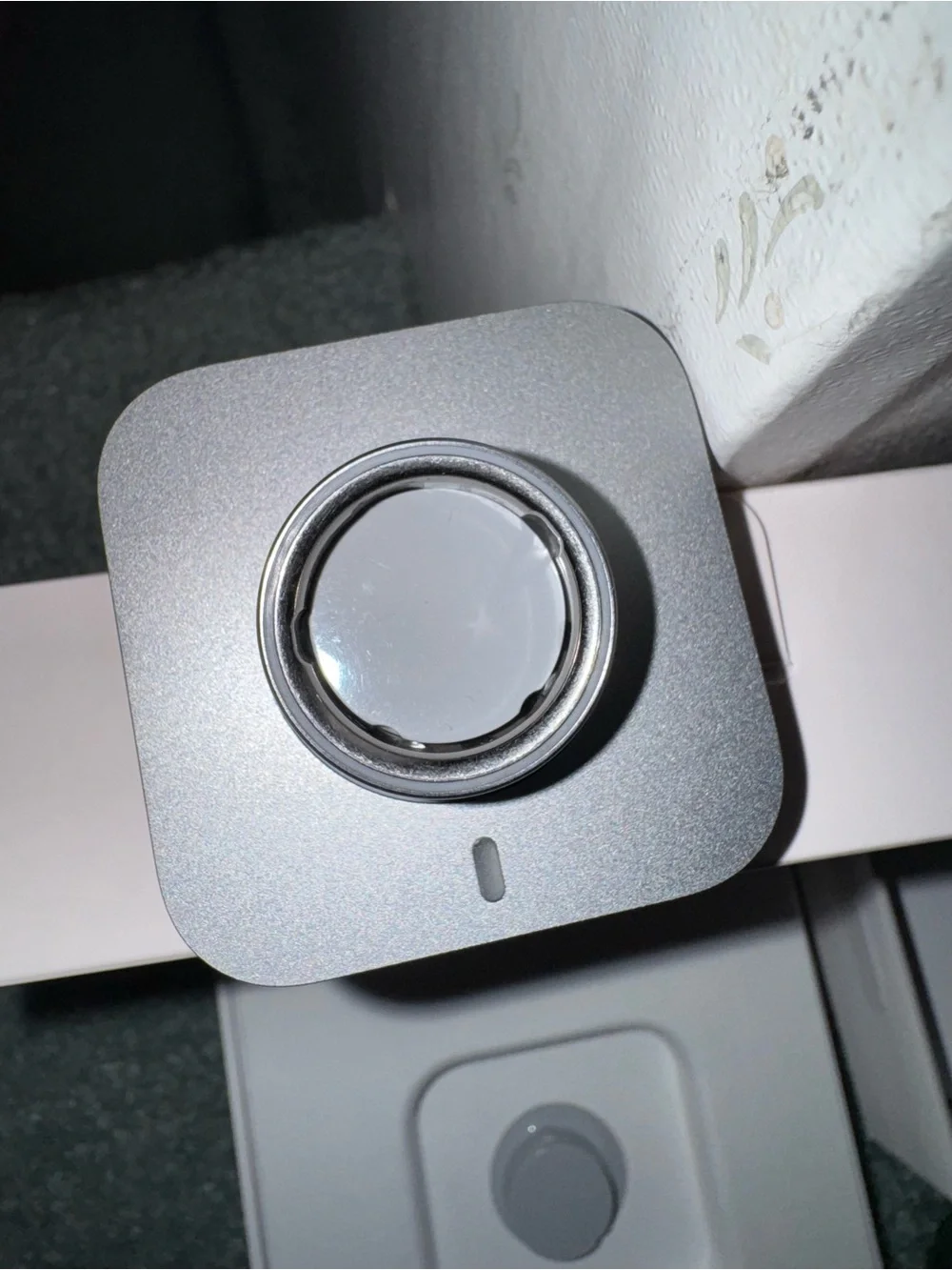oura ring 4 size 9 brushed silver with 2 dock and battery charger
